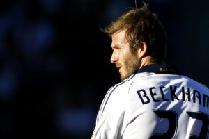 开云体育入口-街道轰鸣与球场奔袭，极限舞台上的速胜哲学