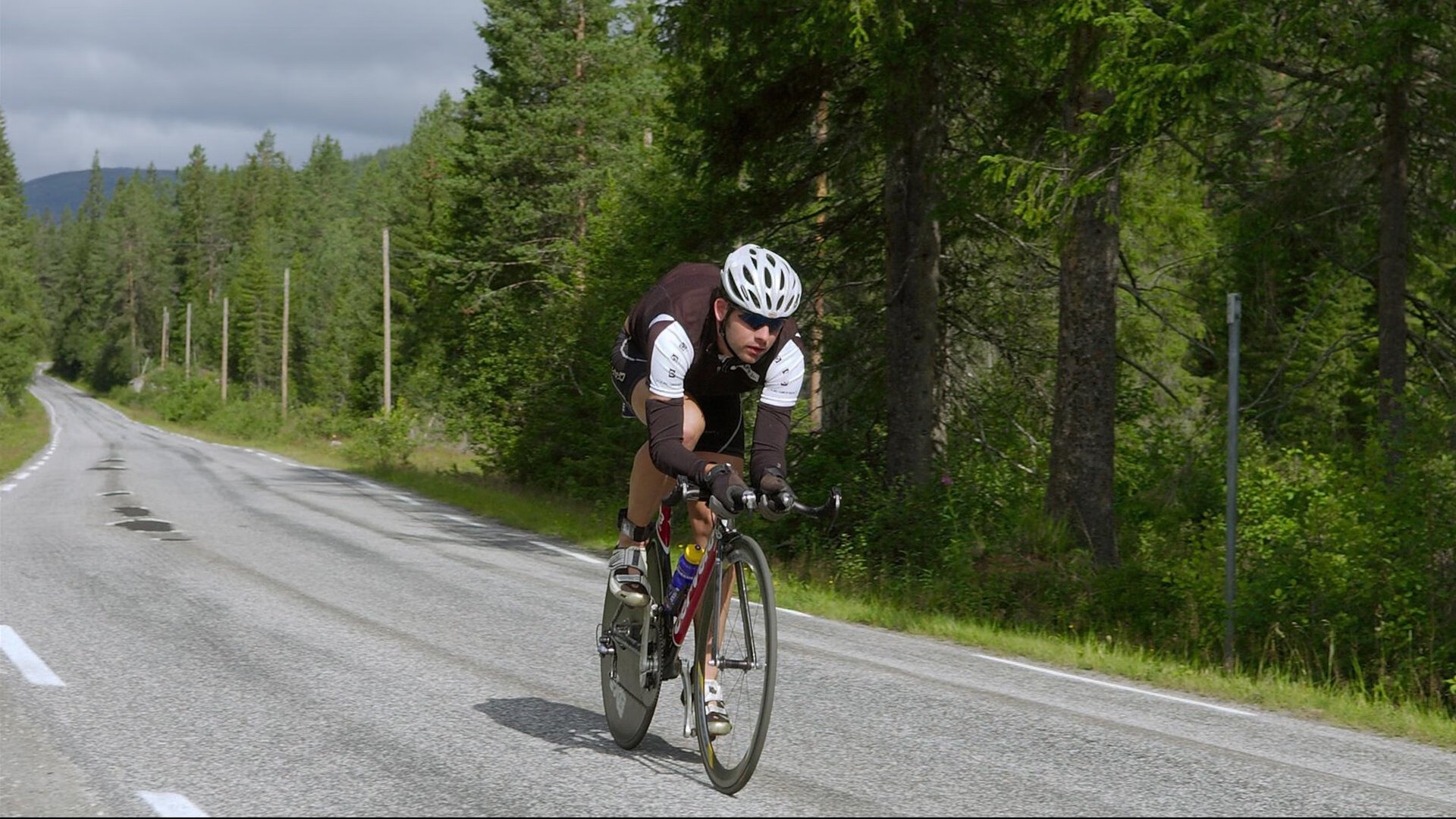 姆巴佩里程碑之夜，瑞士最后一秒绝杀土耳其的启示，足球，从不相信理所当然